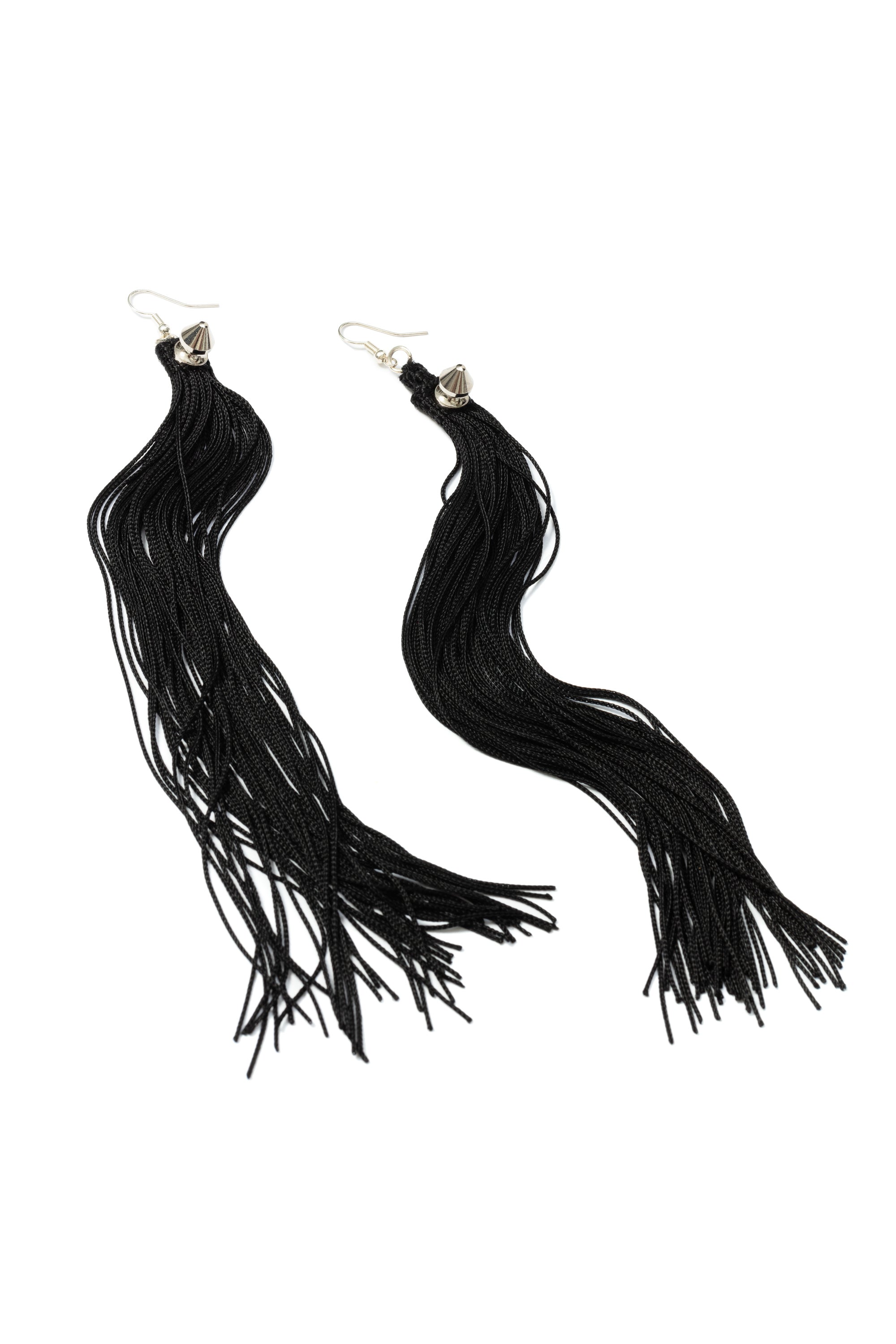 Fringe earrings [musta-hopea]
